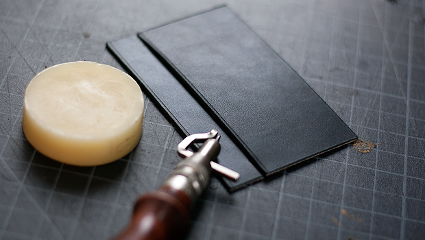 Edge Creaser Leather Card Slots