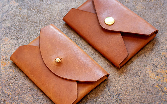 Make a No-stitch Leather Envelope Card Holder Free PDF Template Set